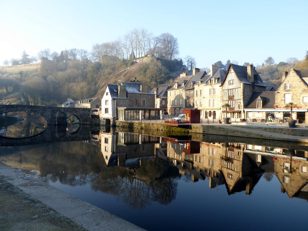 Appartement Des Remparts Dinan Bagian luar foto