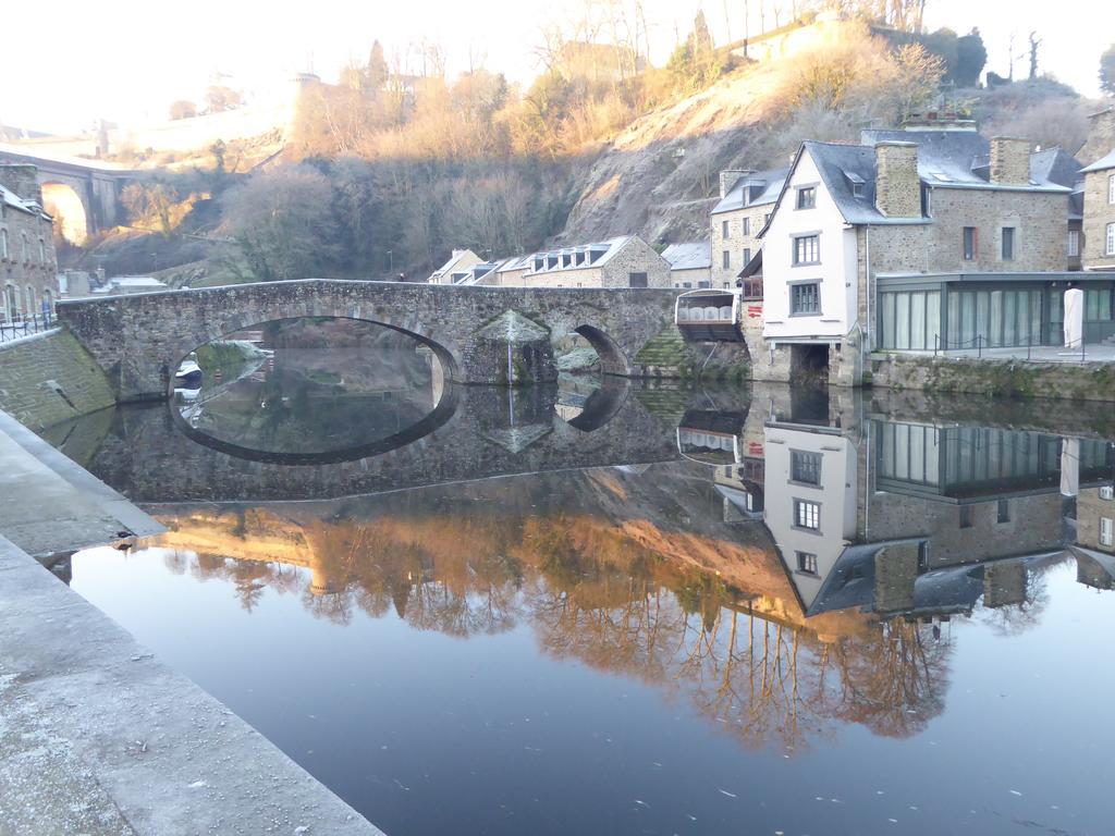 Appartement Des Remparts Dinan Bagian luar foto