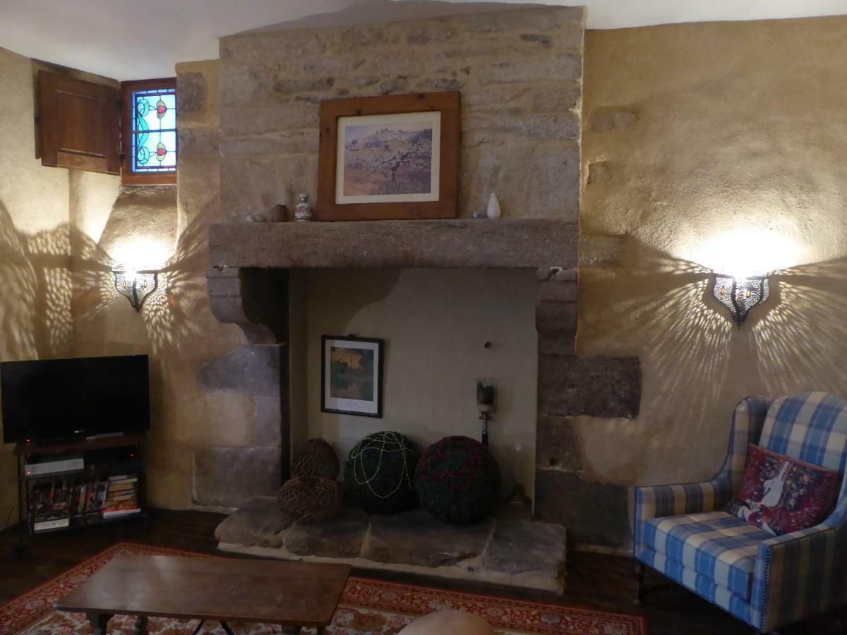 Appartement Des Remparts Dinan Bagian luar foto